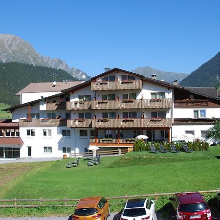Alpenhotel Regina Nauders Exterior foto